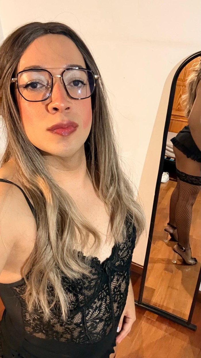 VIVE LA EXPERIENCIA DE UN RICO TRIO CON NOSOTRAS