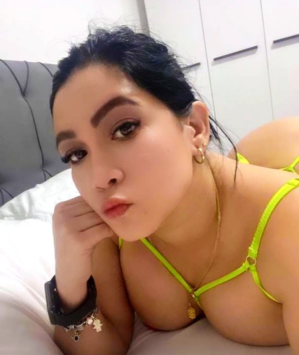 Sandra divina latina ! Te la como todita sin Gomita