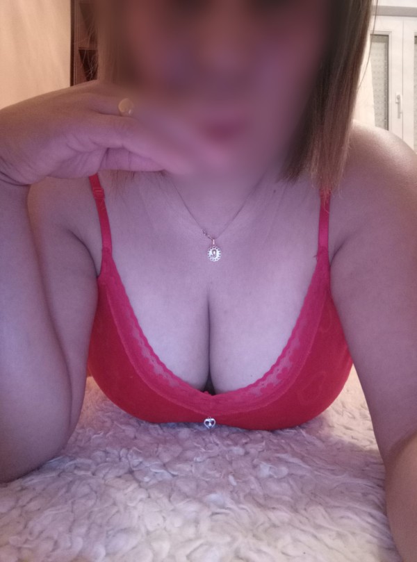 NOVEDAD JOVEN TETONA LO PASAREMOS MUY BIEN