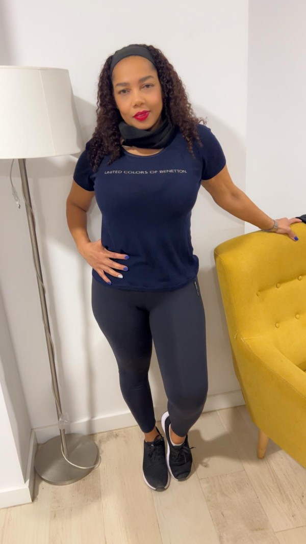 Caliente madurita  morbosa mujer real griego