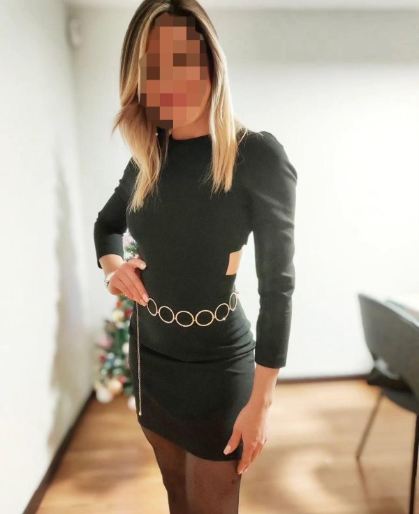 Jovencita fiestera con ganas de pasarlo bien