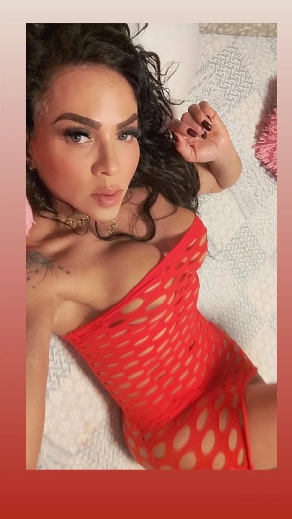DANIELA BOMBON EXQUISITO PARA TI COMPLETA FIESTERA EN MARBELLA