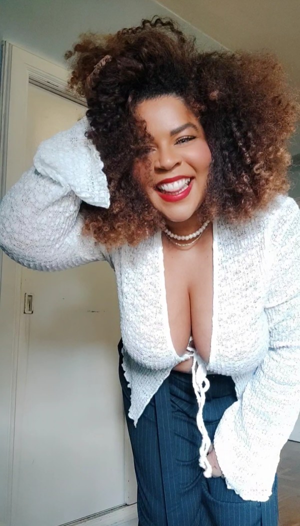 Curvilínea sexy fiestera pechos grandes nueva en Madrid