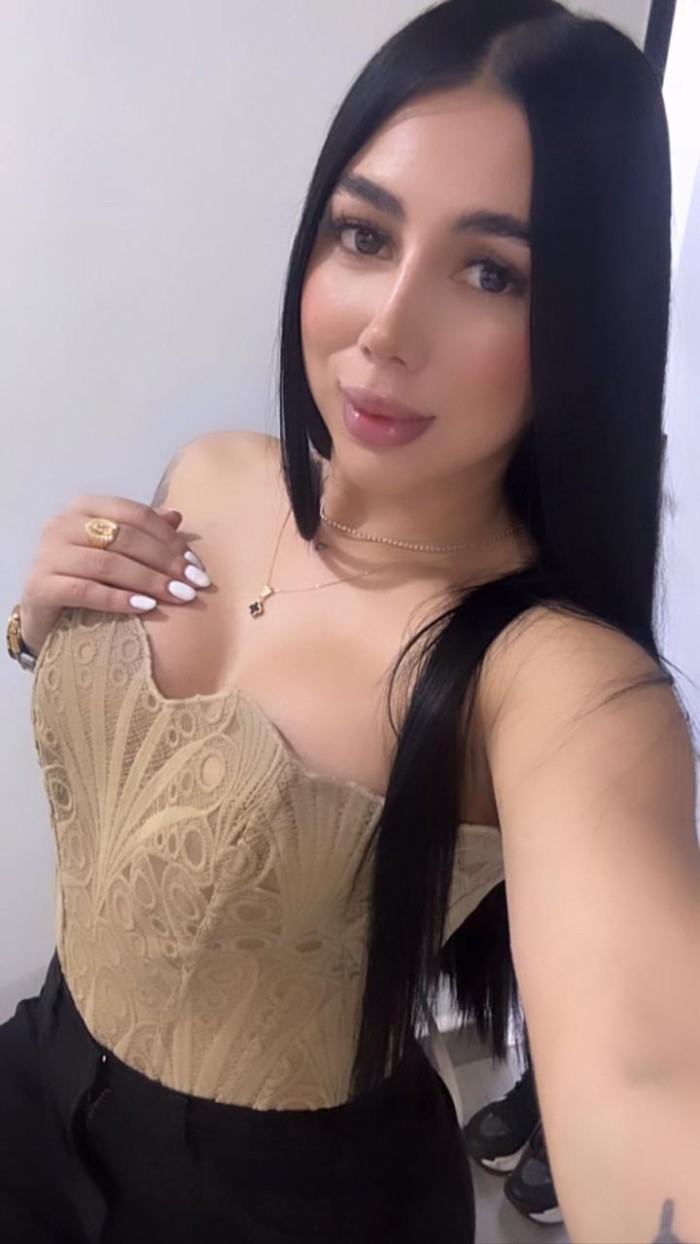 CLOE  una maravillosa chica  NOVEDAD