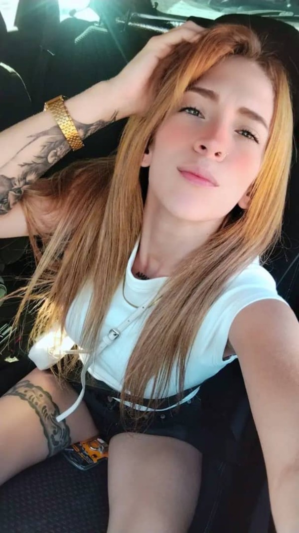 CAMILA NOVEDAD, MUY FIESTERA, CANCHONDAY JUGUETONA