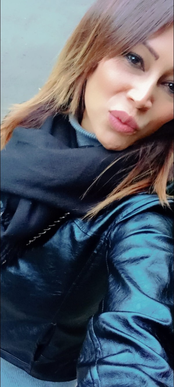 ACOMPAÑATE MUY SIMPATICA DULCE CARIÑOSA