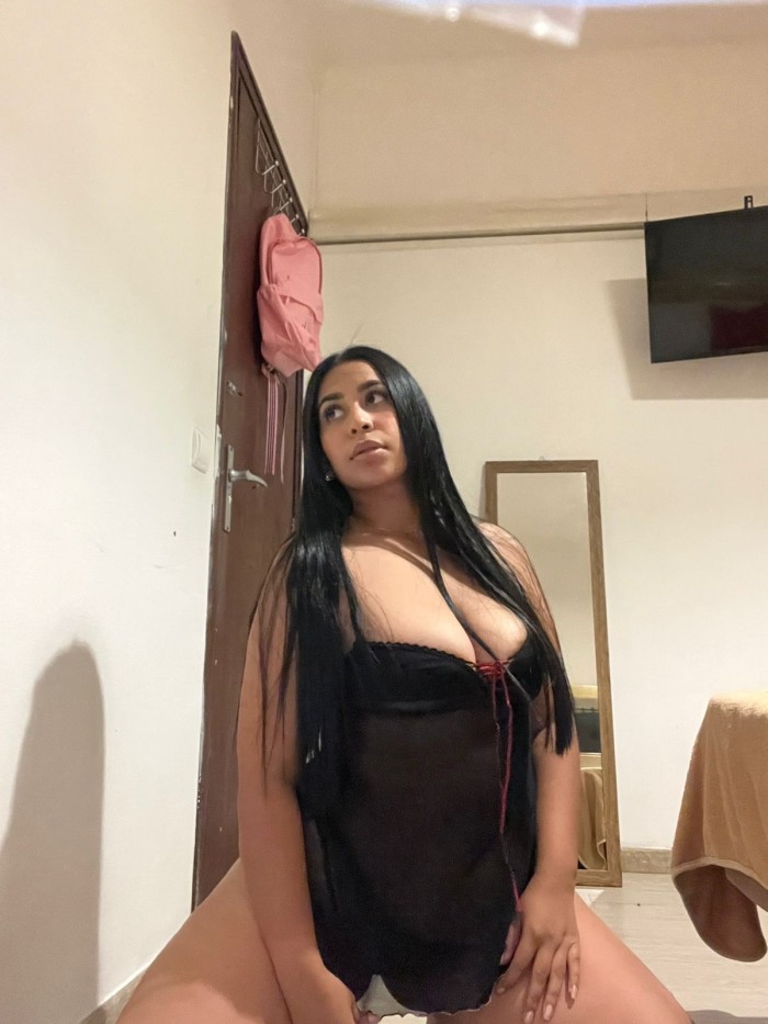 20€ Novedad jovencita fiestera una mamada de lujo