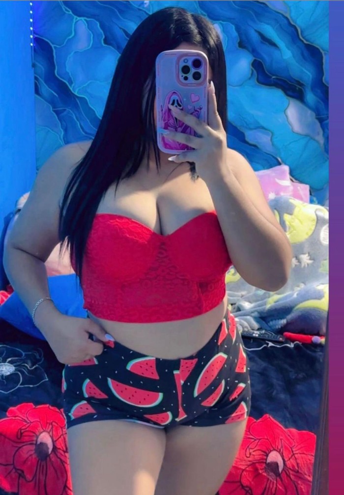 ARDIENTE SENSUAL FIESTERA BOMBA DE SEXO