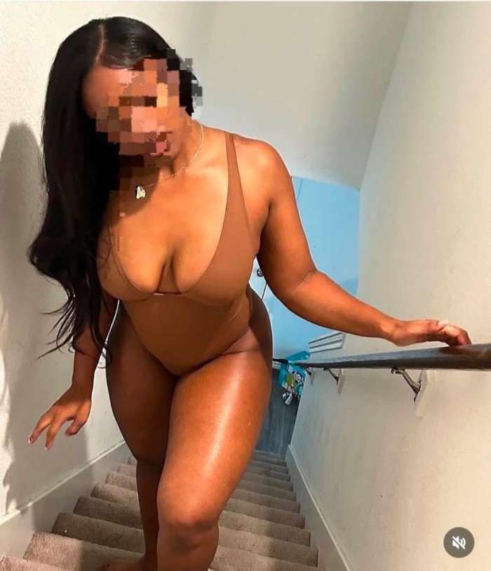 PAMELA EROTICA