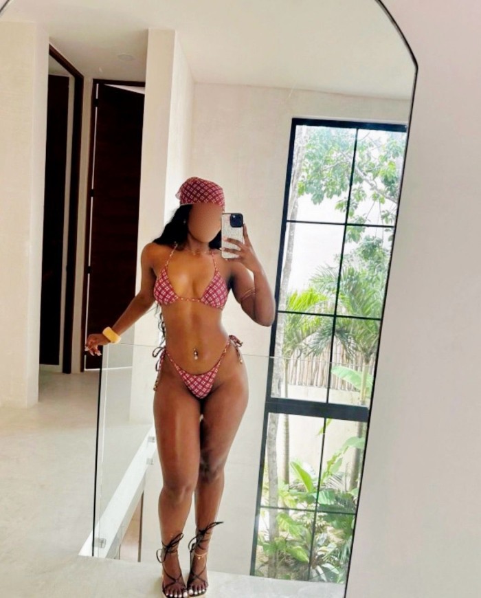 AMIGAS DESEOSAS DE POR TU POLLA