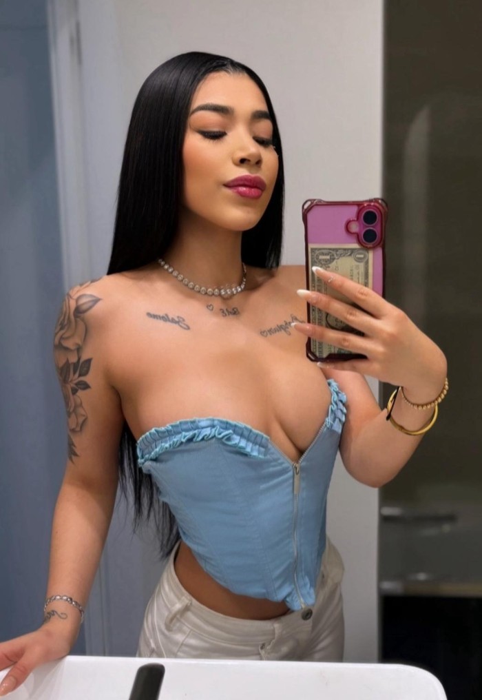 NUEVA Jovencita de LUJO con muchas ganas de FOLLAR