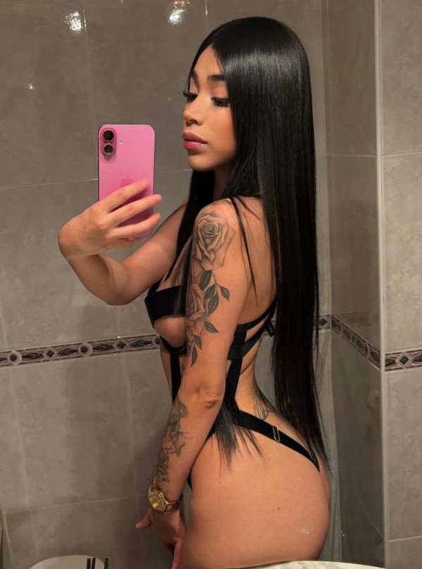 NUEVA Jovencita de LUJO con muchas ganas de FOLLAR