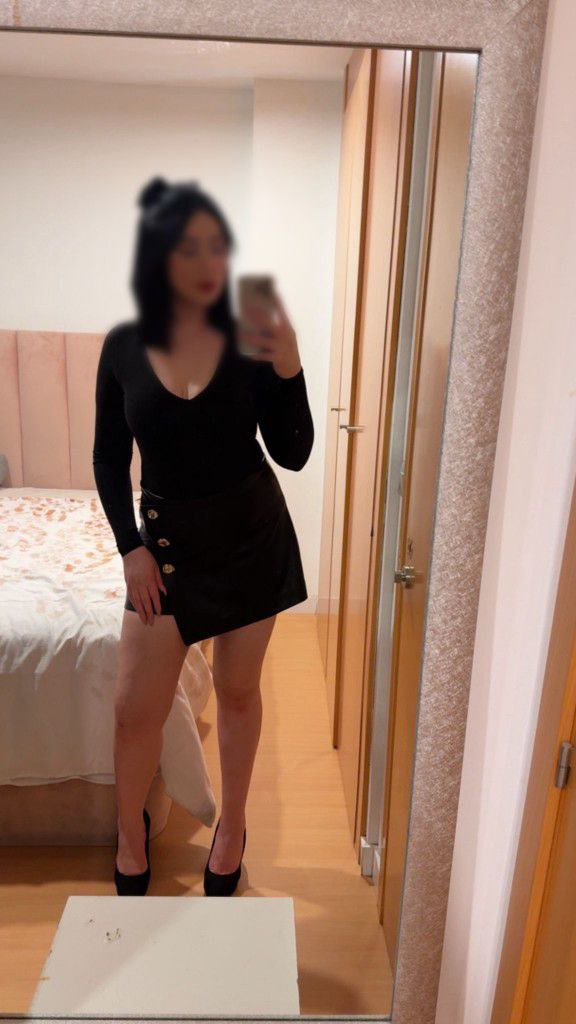 VALERIA CARIÑOSA MUY ACTIVA Y COMPLACIENTE