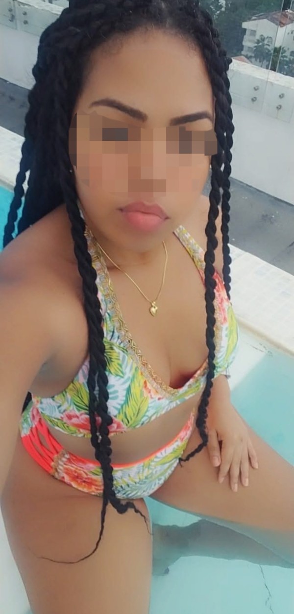 KARINA..MAMADAS ENSALIVADAS..FOLLADAS DE ESCÁNDALO..DISPONIBLE 24H EN ROTA