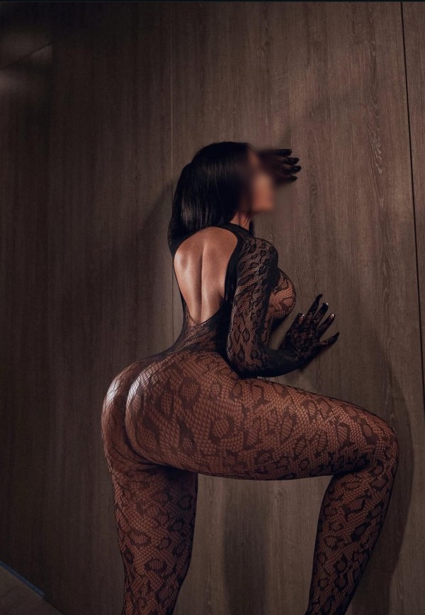 Bella colombiana fiestera simpática, enrolladas e implicada