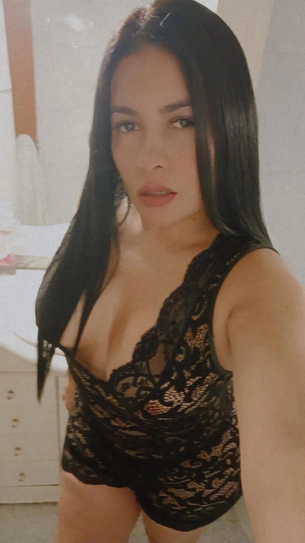 COLOMBIANA RECIÉN LLEGADA MAMADAS DE LUJO