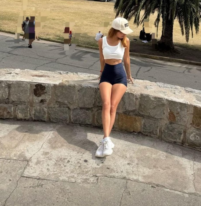 ISABELLA RISUEÑA DIVERTIDA AMOROSA