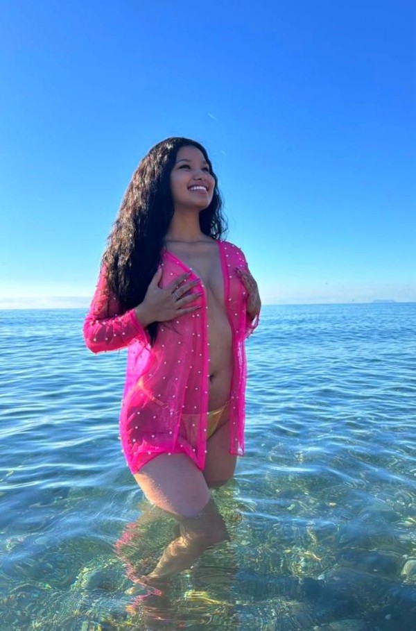 CATALINA. DAME RICO HASTA CORRERNOS, TE ENCANTARA’