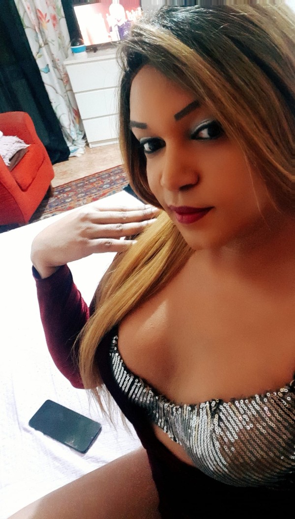 LUNNA VICIOSA EMPOTRADORA FIESTERA 24H