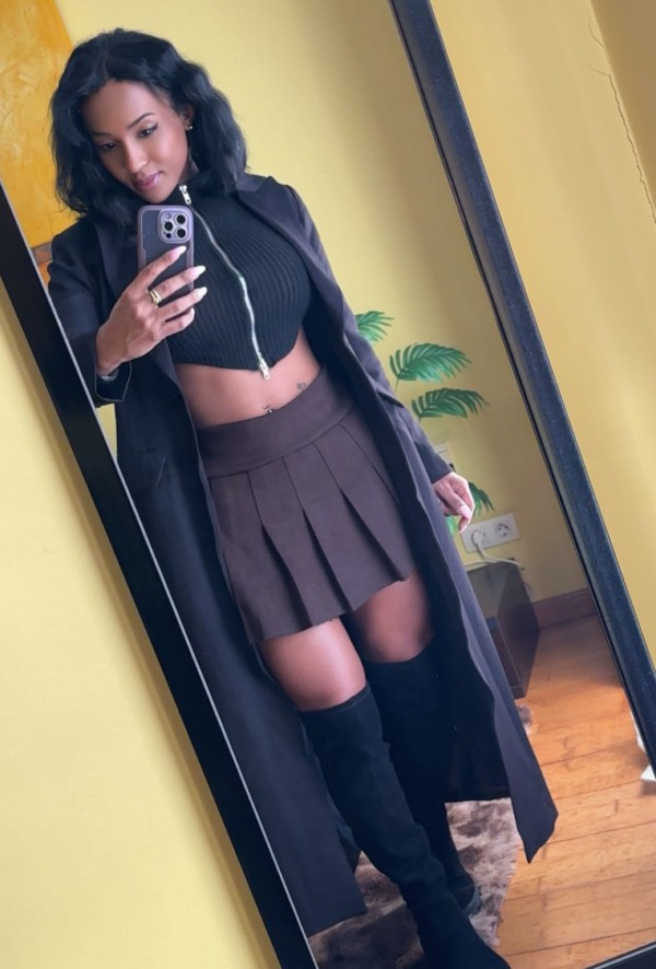 TRANS  BRASILEÑA ACTIVAZA  FIESTERA FOTOS ACTUALES VIVO SOLA