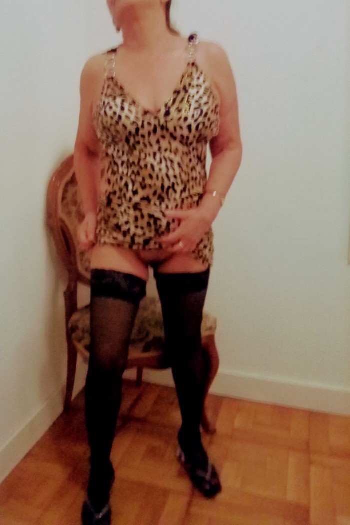 Últimos días Sesentona cachonda francés natural