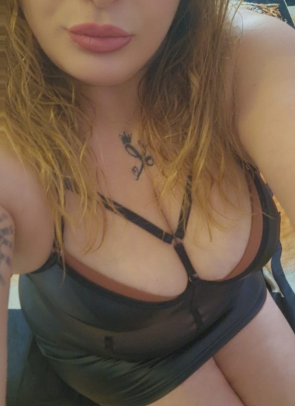 ESPAÑOLA INDEPENDIENTE VEN A PROBAR LA MEJOR GARGANTA PROFUNDA