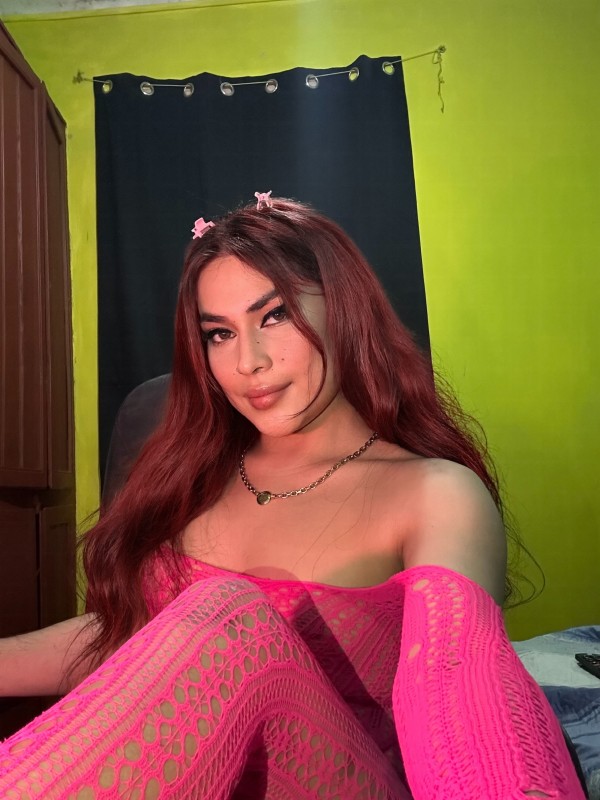 Novedad Andrea joven y hermosa trans femenina