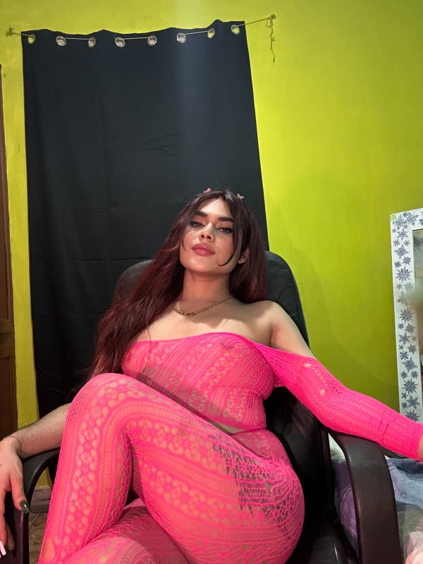 Novedad Andrea joven y hermosa trans femenina