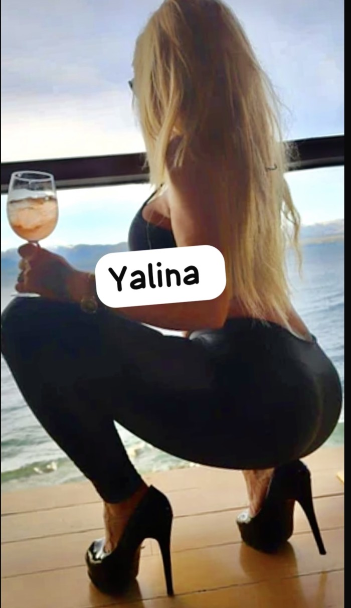 Yalina espectacular bombón exótico