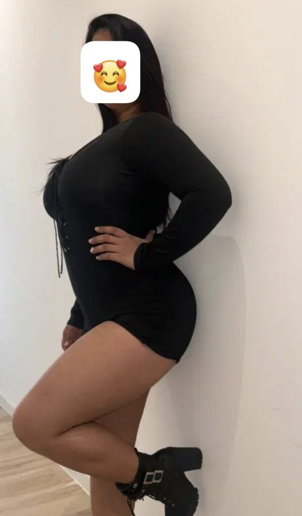 Jovencita Latina independiente