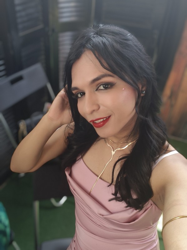 Deme la bienvenida Chica trans  Colombiana  pequeña y viciosa