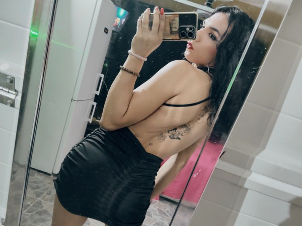 Deme la bienvenida Chica trans Colombiana pequeña y viciosa