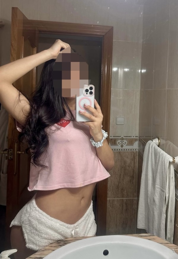 JOVENCITA Y TRAVIESA