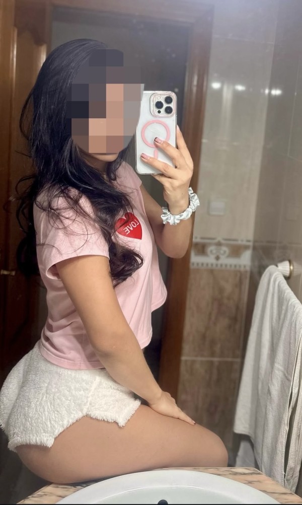 JOVENCITA Y TRAVIESA