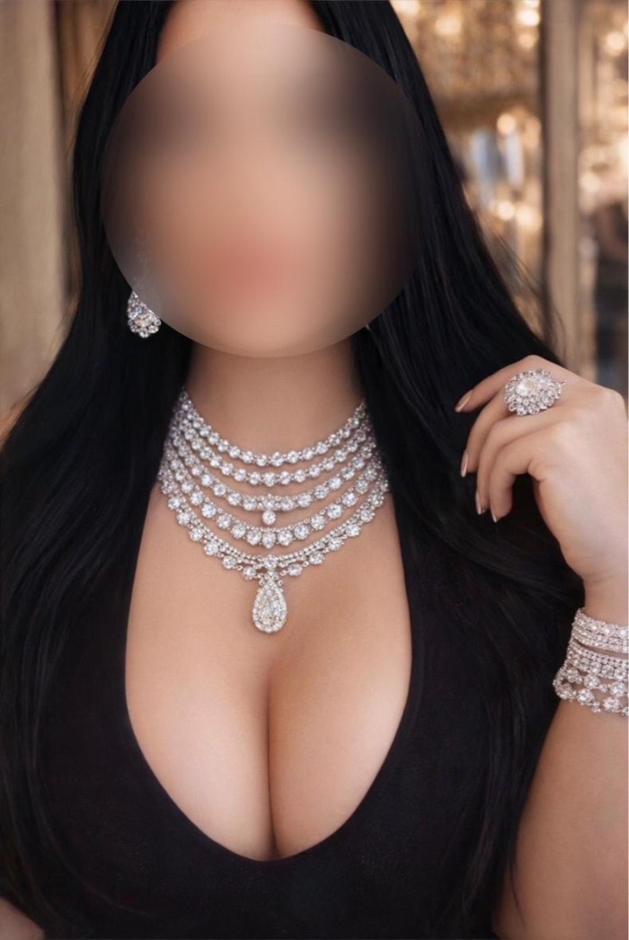 De lunes a Domingo tetona cachonda guapísima top