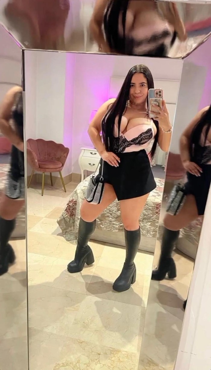 SOY REBECA UNA CHICA HERMOSA Y MUY DULCE