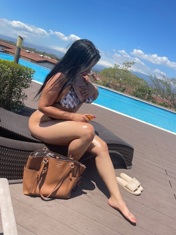 CORRETE EN MI BOCA, ME ENCANTA EL ANAL JOVEN IMPLICADA