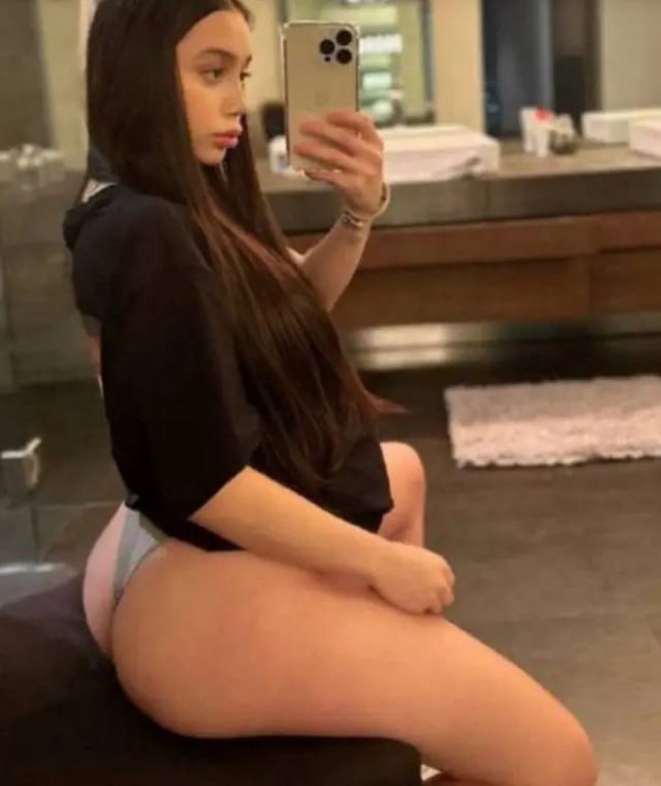 DANA CACHONDA LA REINA DE LA FIESTA , PIDE VERG