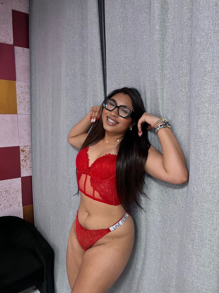 Isabella Hermosa Trans JOVENCITA DE CURVAS ARDIENT