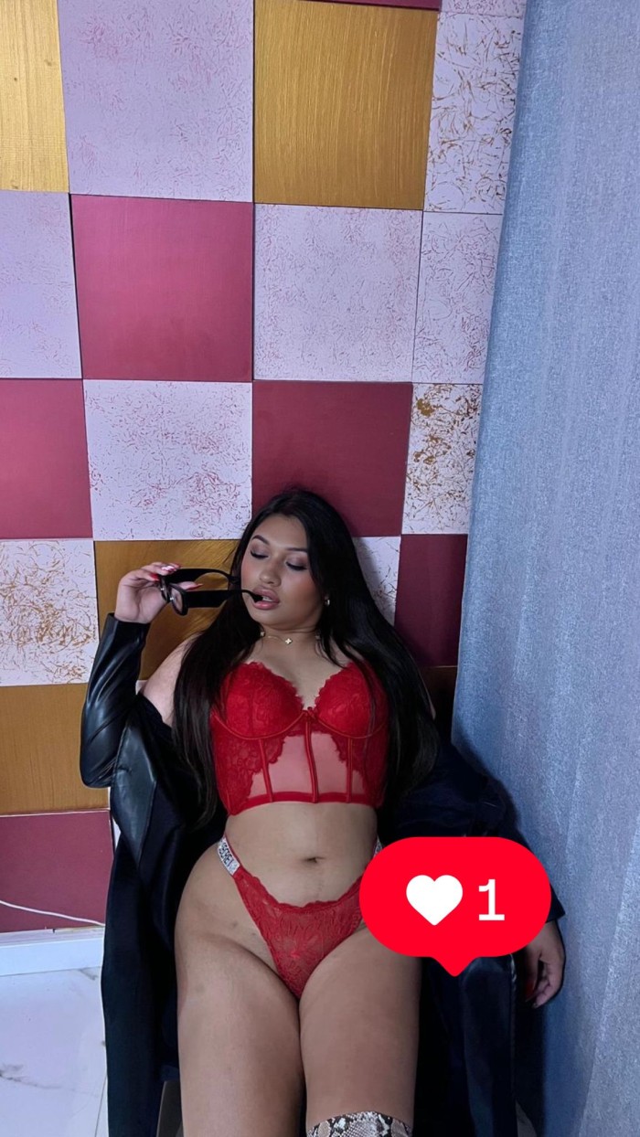 Isabella Hermosa Trans JOVENCITA DE CURVAS ARDIENT