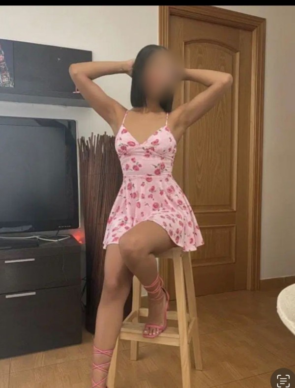 ADARA, MESTIZA DELGADITA DE 24 AÑOS