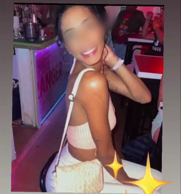 ADARA, MESTIZA DELGADITA DE 24 AÑOS