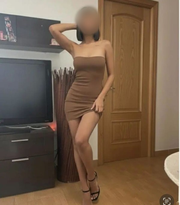 ADARA, MESTIZA DELGADITA DE 24 AÑOS