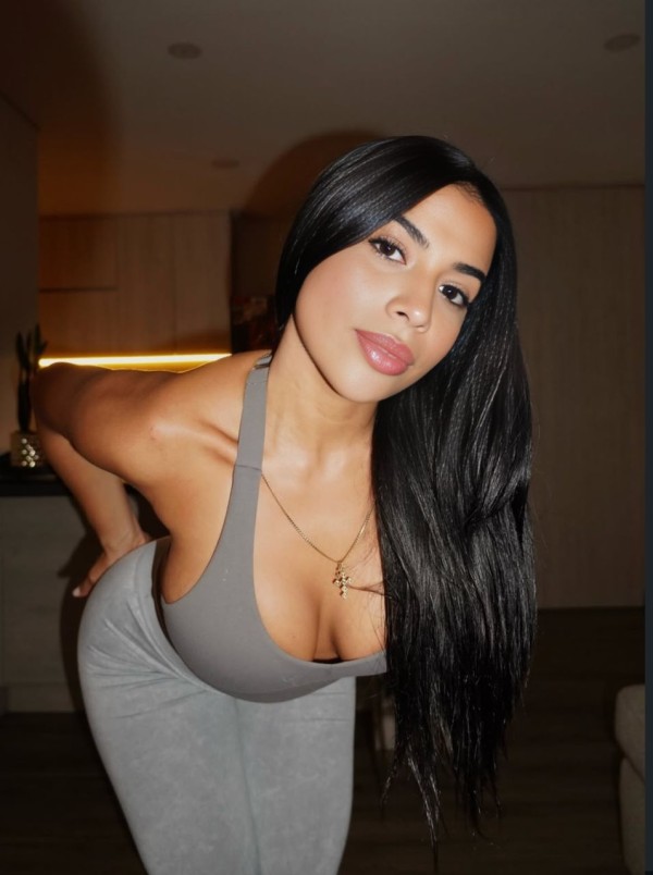 Luna Mamasita Latina