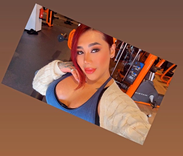 Jovencita colombiana con mucho colageno para dar