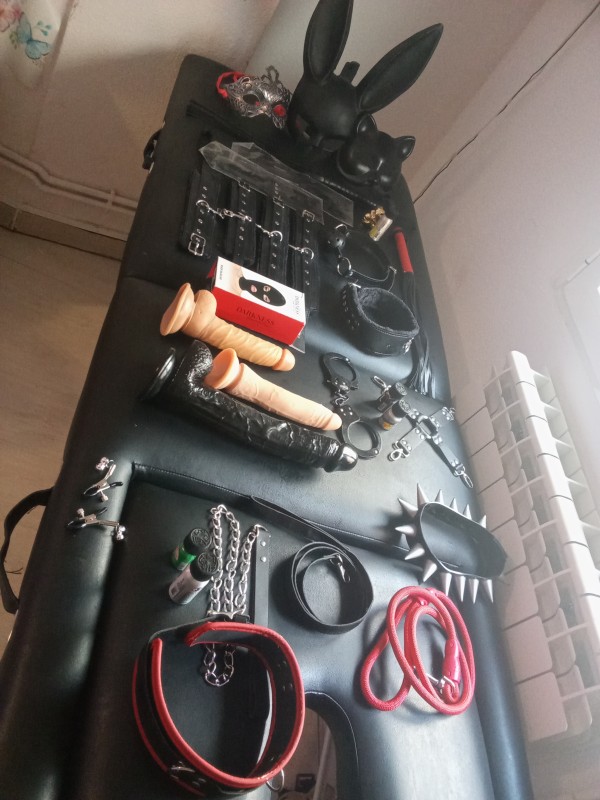 TRANS DOMINA GABY,BDSM FET noISH TODOS LOS NIVELES EN FUENGIROLA