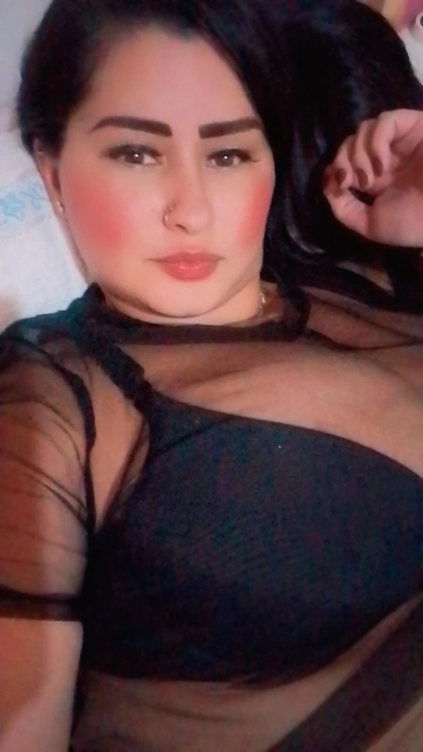 Rica gordita complaciente con ganas de hacerte pasar momentos únicos..