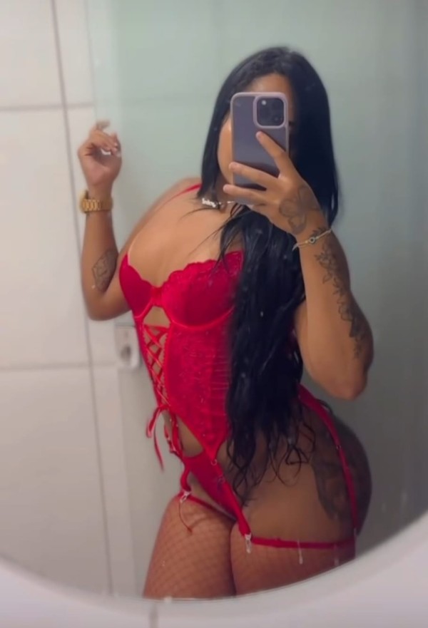 Bomba sensual fiestera cachonda 24 horas