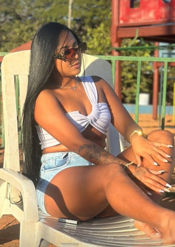 Bomba sensual fiestera cachonda 24 horas