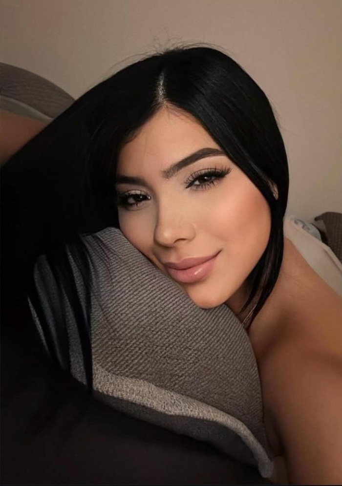 DULCE ATRACTIVA Y SEXY LATINA